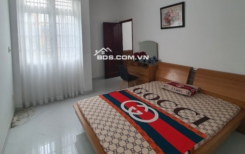 Siêu Phẩm HXH Ngay Khu Bàu Cát Tân Bình, 4.2x10m, 5 Tầng, 4PN, Sổ Hoàn Công đủ. Chỉ 6.5 tỷ TL chính Chủ .